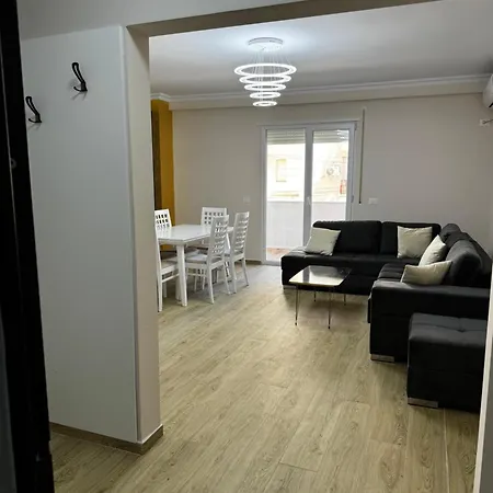 Golem Best Apartment 公寓