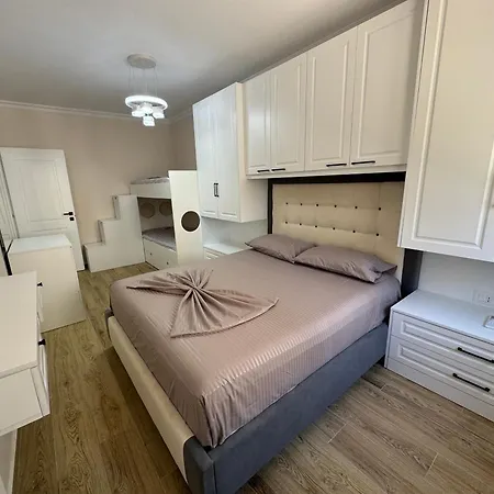 Golem Best Apartment Apartament *